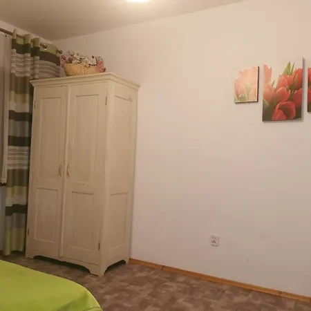 Spokojna Zagroda ゲストハウス ビャウィ・ドゥナイェツ