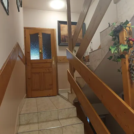 Spokojna Zagroda ゲストハウス ビャウィ・ドゥナイェツ